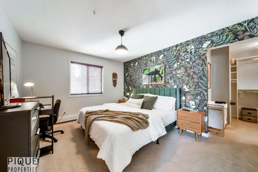 The Breakfast Club Suite - KingBed& AC - Patio - UG Park - Image 1