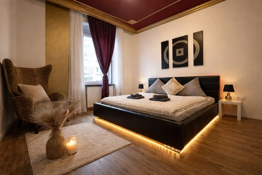 Urban Spacious Bright Apartment with DanubeView - Image 1