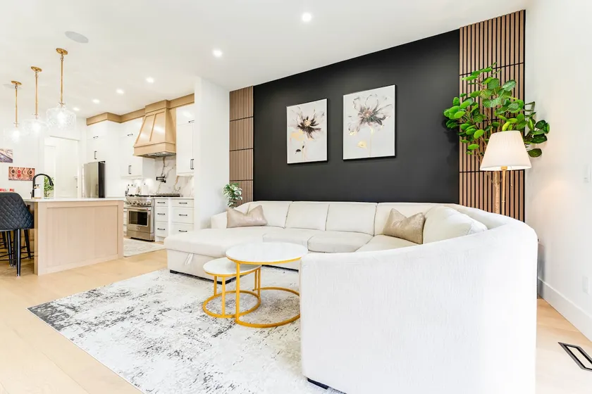 Spacious 3BR Family Home AC Garage | Pet Friendly - Image 1