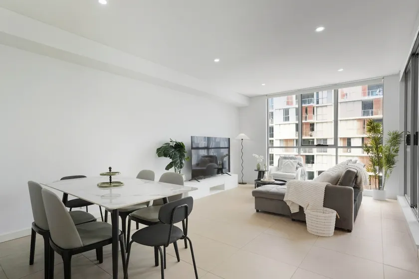 Mascot 2BR With Free Parking | Near Airport & CBD - Image 1
