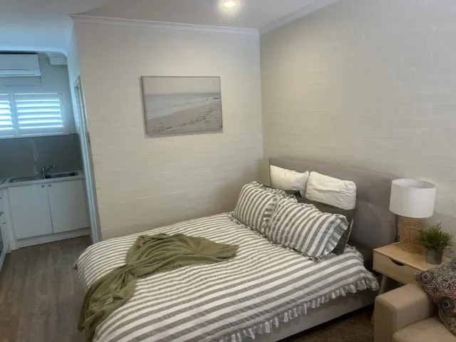 Dani's Place - Image 1