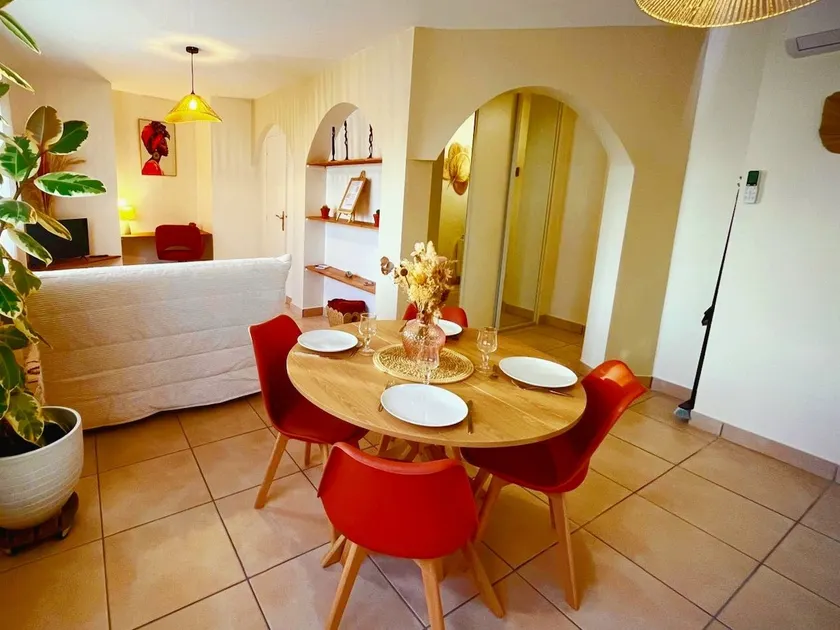 Bright 1-bedroom apartment I 40 m² - 25 min to Puy du Fou - 5 min to the train station - Image 1