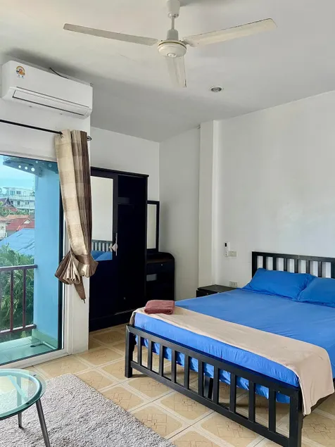 Studio apartment for 2 with balcony - Image 1