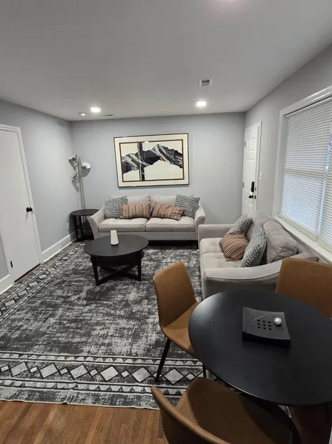 Charlotte Cozy Charm: Cozy Retreat with BBQ Oasis - Image 1