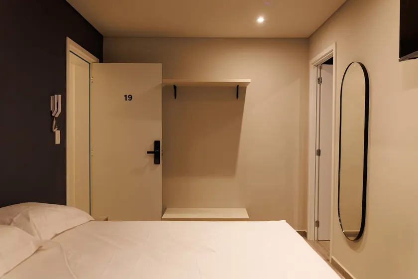 Studio in Downtown | Air Conditioning + Garage - Image 1