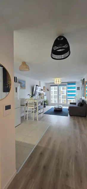 777 maxi-cosy Apartment/brand new/access Metro14 - Image 1