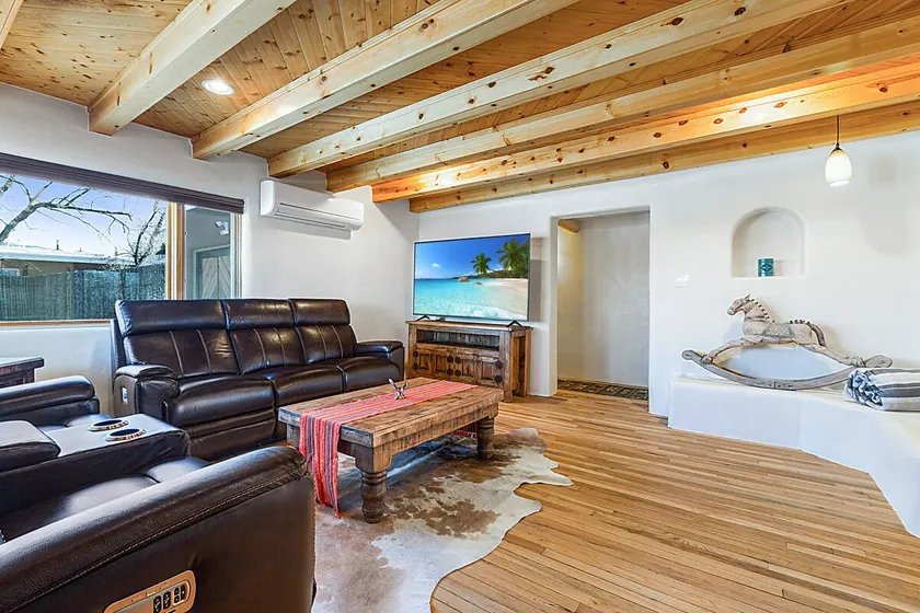 Private Adobe Retreat | AC & Viga Ceilings - Image 1