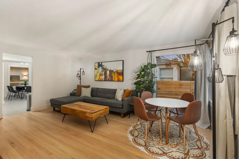 Centrally Located Bungalow | Green Lake & Parking - Image 1