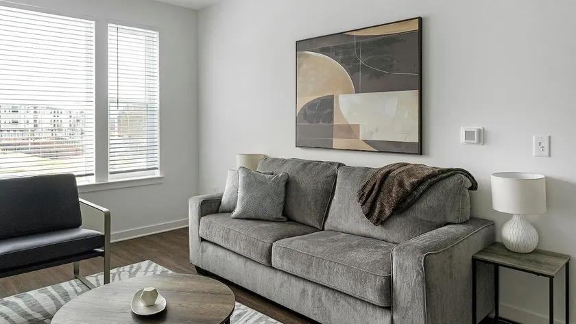 Landing | Modern 2BD, Clubhouse, Yoga Studio - Image 1