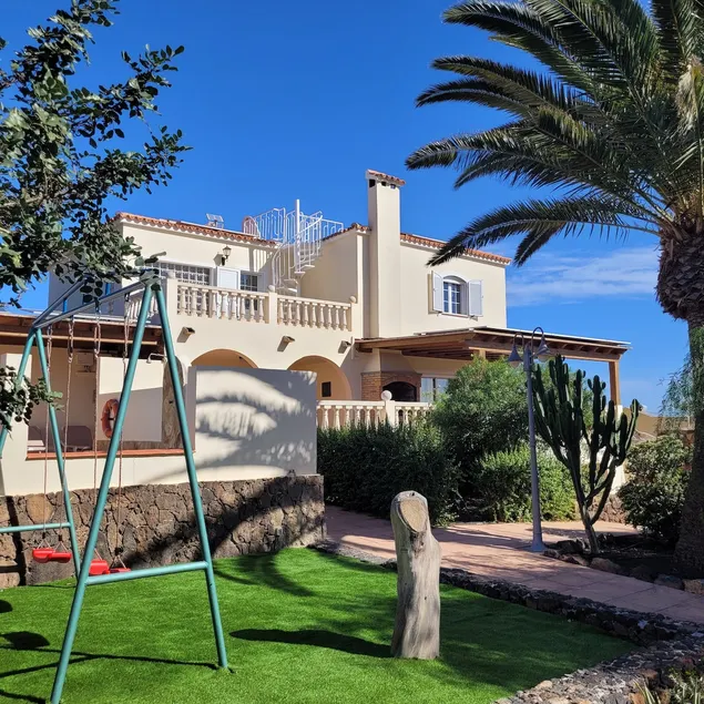 Villa Volcanes, Big House, Gardens Heated Pool - Image 1
