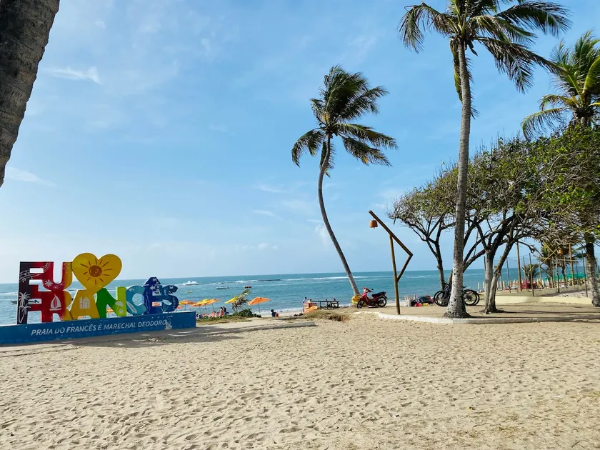 Francês Beach. Sun, sea, the perfect balance. - Image 1