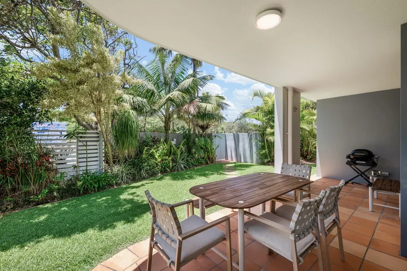 Pawfect Coastal - Pet friendly Beachfront Pool - Image 1
