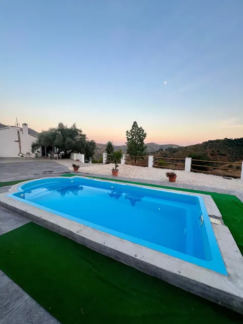 Country house (Farmhouse with pool) - Image 1