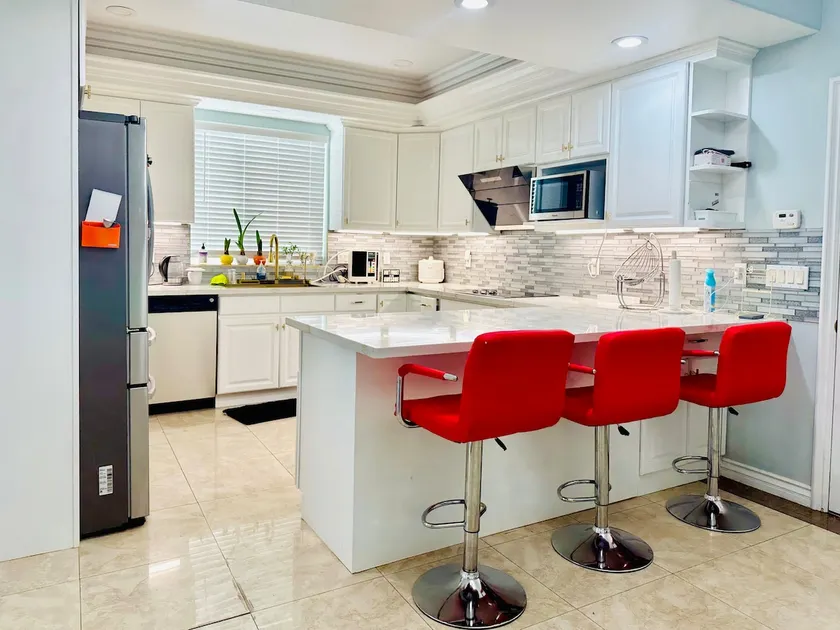 Modern 4BR Home + Near DTLA and Parks - Image 1