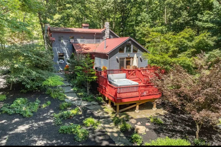 Kid & Pet Friendly Mountain Escape; Pool& Hot Tub! - Image 1
