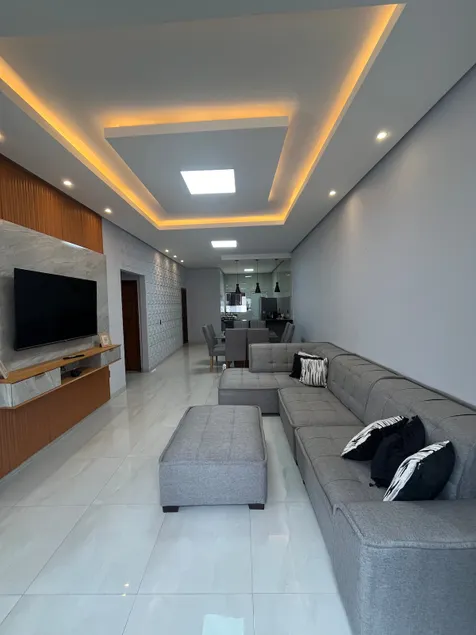 Impera House|House with pool - Image 1