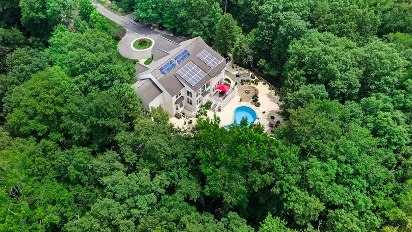 Private 5 Bedroom w/Pool & Hot Tub - Image 1