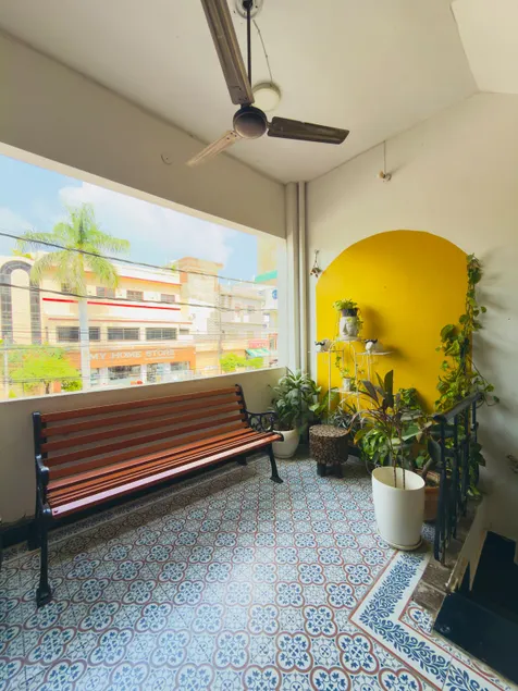 Airnest Gharana | Spacious Luxury 3BHK Stay - Image 1