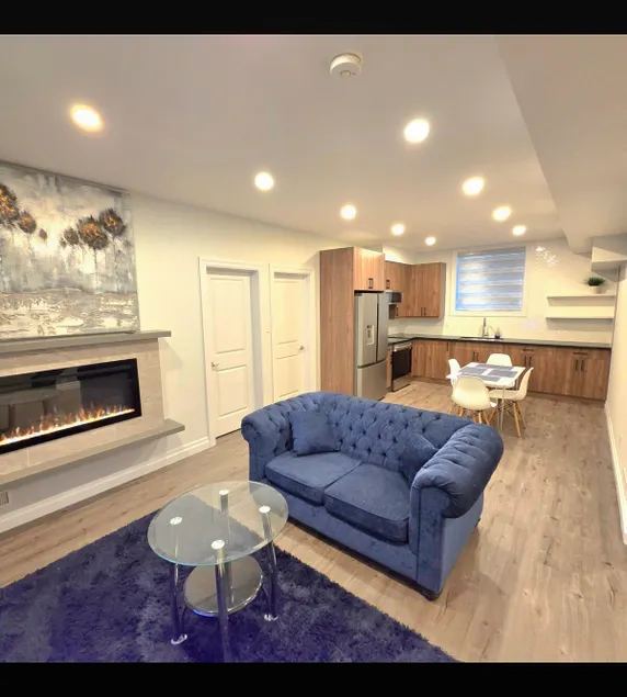 Staycation Presidential Apartment-Free Parking - Image 1