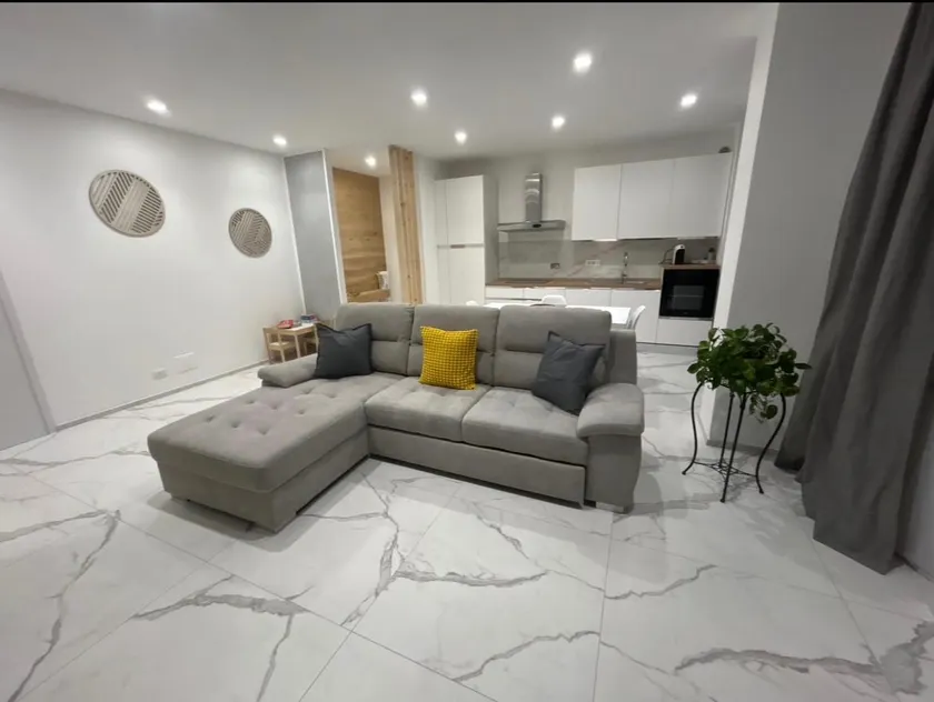 Blou home - elegance within walking distance of the center - Image 1