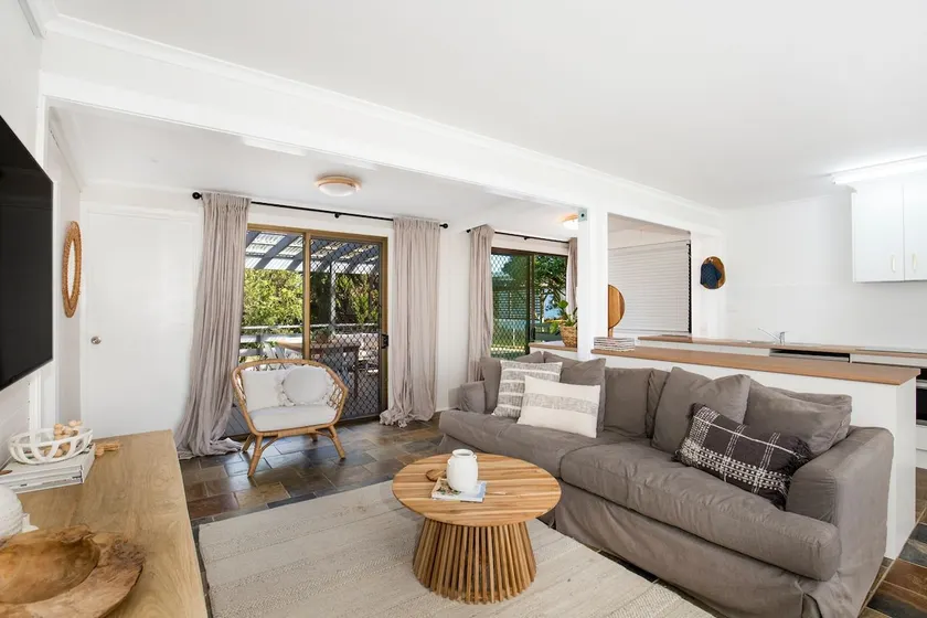 Boho - Pet Friendly - 1 Min Walk to the Beach - Image 1