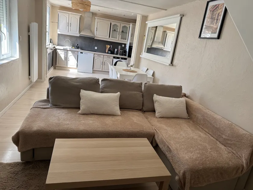 Comfortable stay on the outskirts of Paris with garden - Image 1