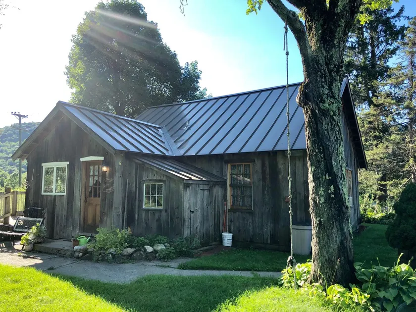 Cozy Country Cabin - Image 1