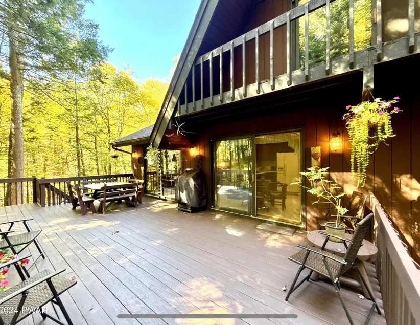 Lake Wallenpaupack/Poconos retreat w hot tub/slip - Image 1