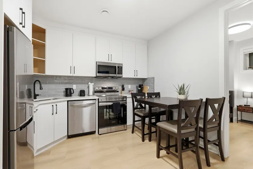 Cozy Suite 1 Bed 1Bath Inner City 10 Min To DT - Image 1