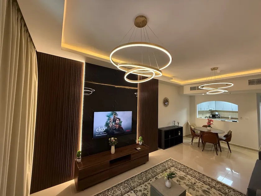 Homely one bedroom in Lake point, JLT - Image 1