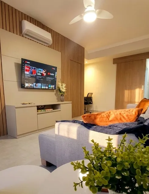 Top 5% Apartment | Gonzaga: 5min Beach, Queen, Air & Parking Space - Image 1