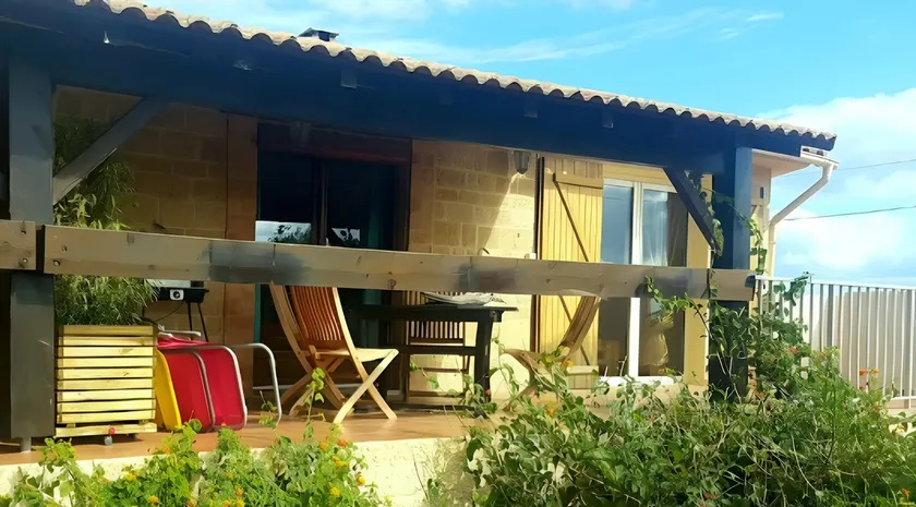 60 m2 independent rental in villa near Bonifacio - Image 1