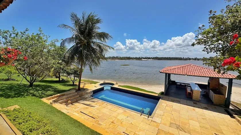 Casa da Lagoa Meu Xodó [My Sweetheart Lagoon House] - Image 1
