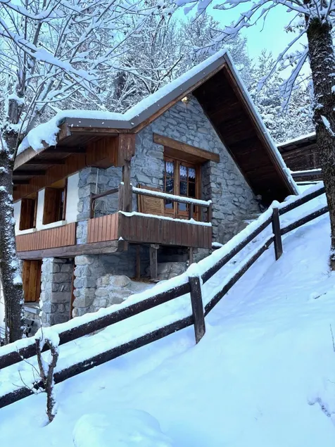 Refuge-style chalet Mountain view - Image 1