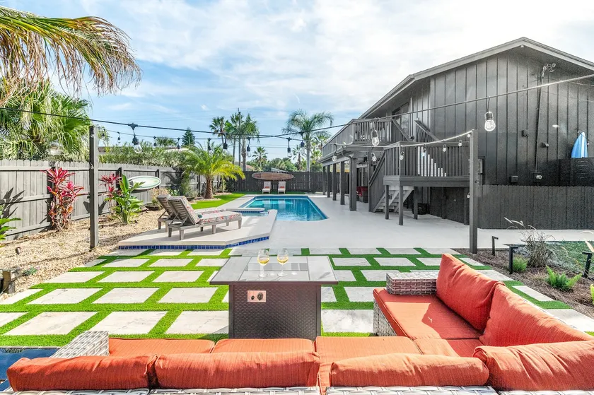 Private Pool/Spa! Walk to Beach & Two Kitchens - Image 1