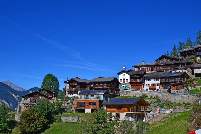 Mountain cottage for up to 20 people - Image 1