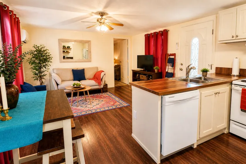 *Fox Run Retreat - Cozy and Relaxing Close to Lake - Image 1