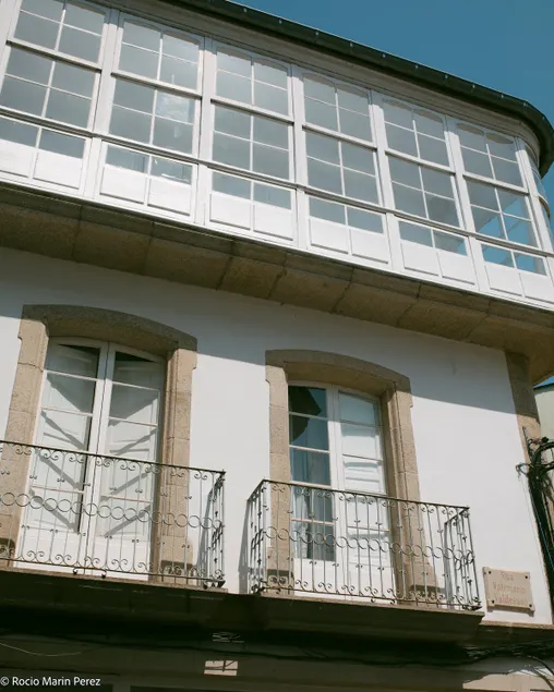 Renovated historic house in the town center - Image 1