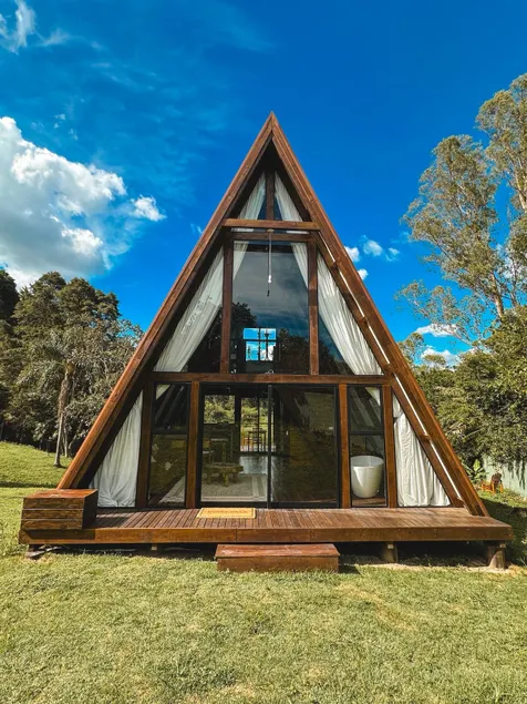 Romantic cabin with lake view in São Roque - Image 1