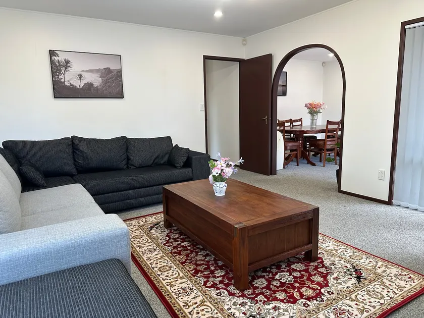 Carnoustie Calm- A Cosy Wattle Downs Home - Image 1