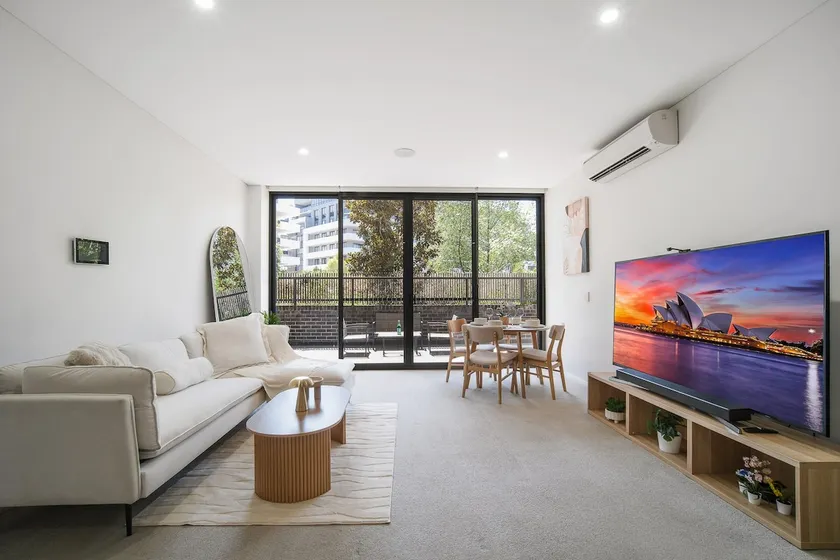 Modern Neutral-Style Living | Wentworth Point 2BR - Image 1