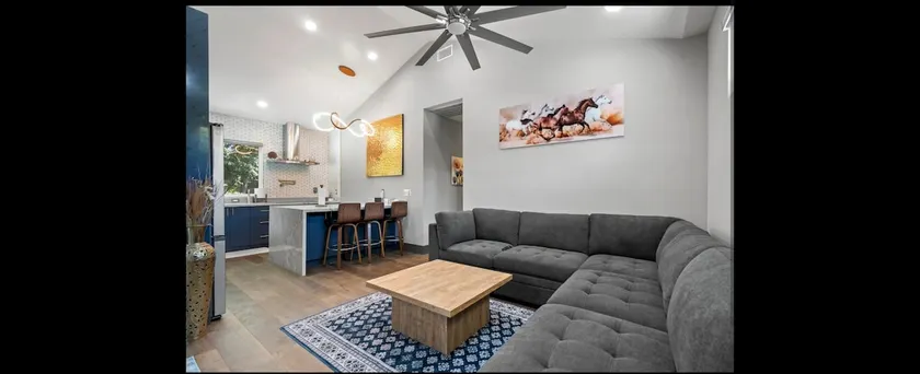 Modern stylish house - Image 1