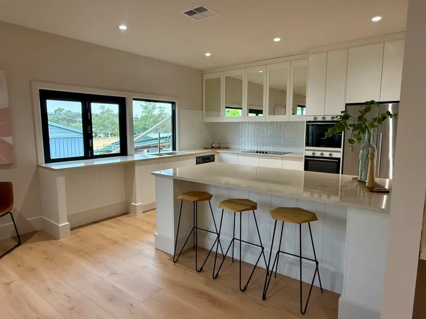 Stylish Fully Renovated 4-Bedroom Home in Angaston - Image 1
