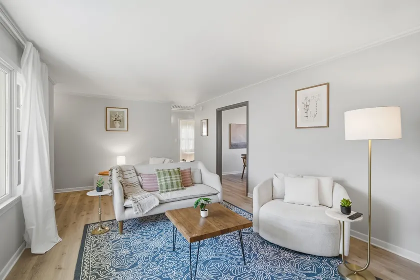 98” Tv! Sleeps 4! Pets Allowed! Great Location! - Image 1