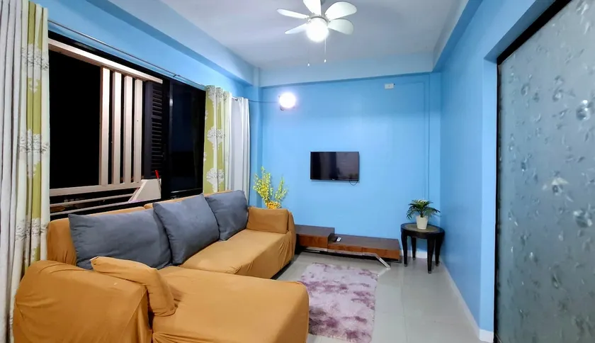 1 Bedroom Condo/Apartment - Image 1