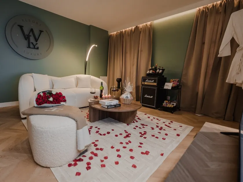Romantic Sweetness, Home Theater, XXL Jacuzzi, Zen - Image 1