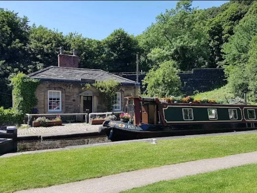 Lock Keepers Cottage at Salterhebble - Image 1