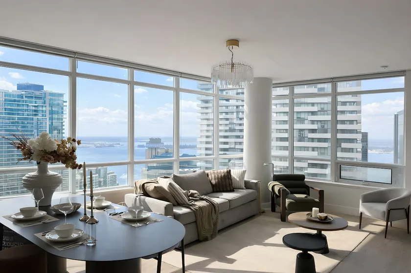40th Fl Designer Lakeview 2BR PATH & Union Access - Image 1