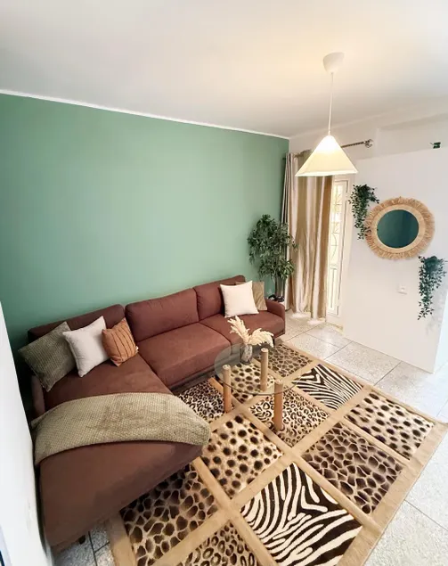 2 bedroom apartment Wifi & family only (married - Image 1