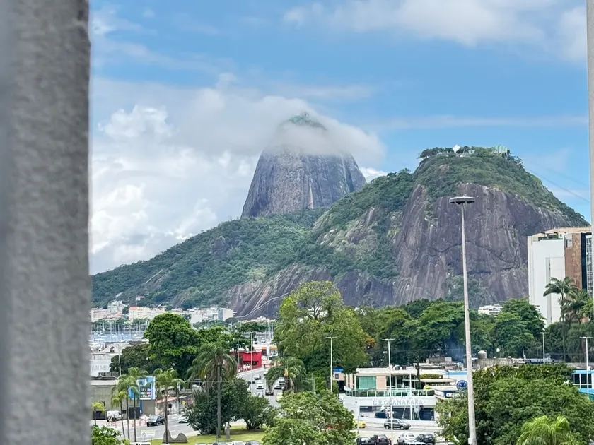 Sugarloaf Mountain Corner, 3 minutes from the subway - Image 1